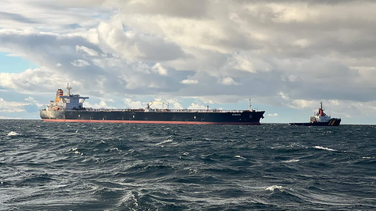 Russische tanker in Middellandse Zee trekt aandacht van maritieme autoriteiten