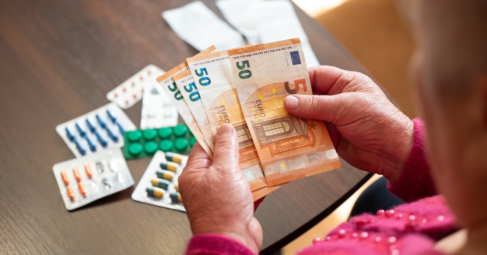 Hoeveel mag je verdienen voor zorgtoeslag: inkomensgrenzen en beoordeling