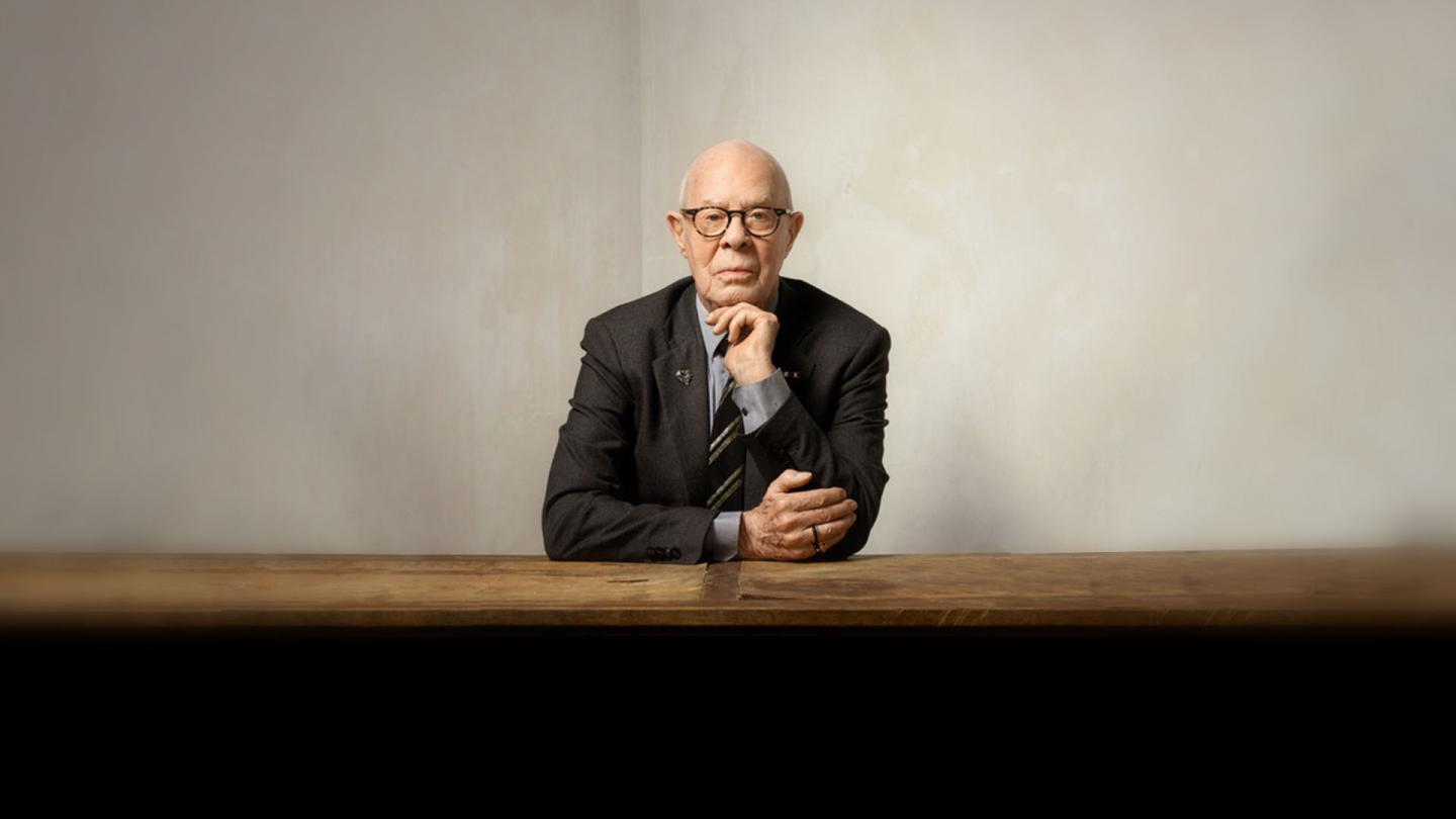 Hans van Manen biografie belicht loopbaan binnen Nederlandse dans