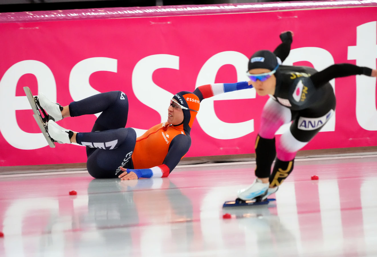 Suzanne Schulting scheurt uit pak, wat gebeurde er tijdens de race?