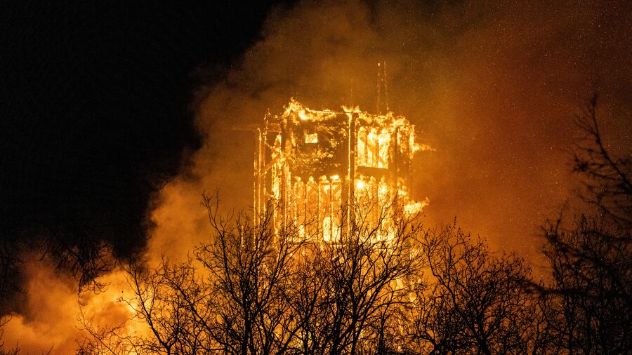 Brand verwoest Vondelkerk in Amsterdam: wat gebeurde er tijdens nieuwjaarsnacht?