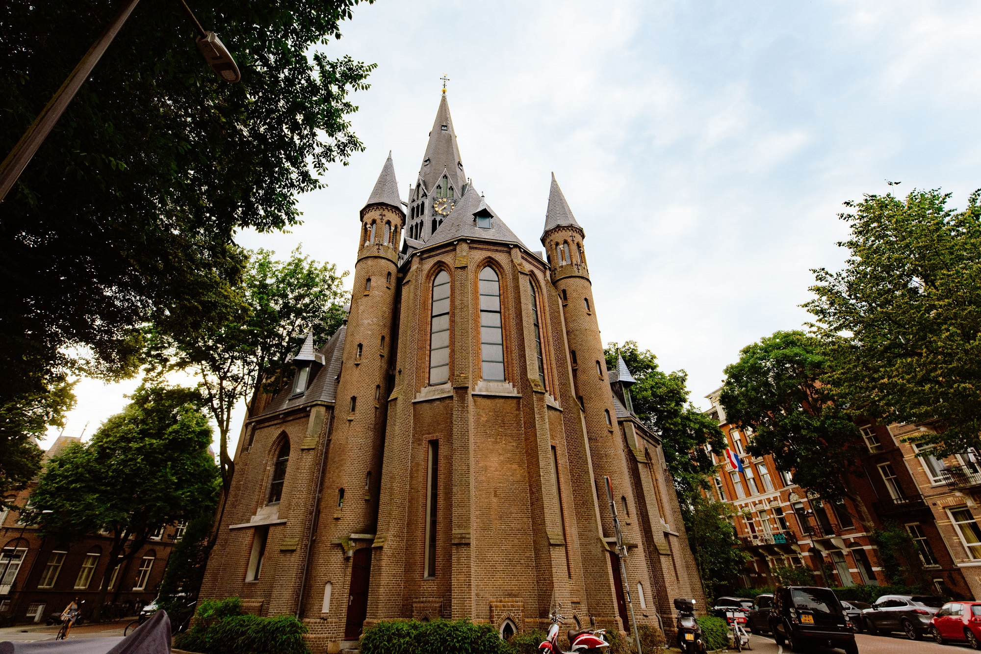 Waar staat de Vondelkerk in Amsterdam? Locatie en adresinformatie