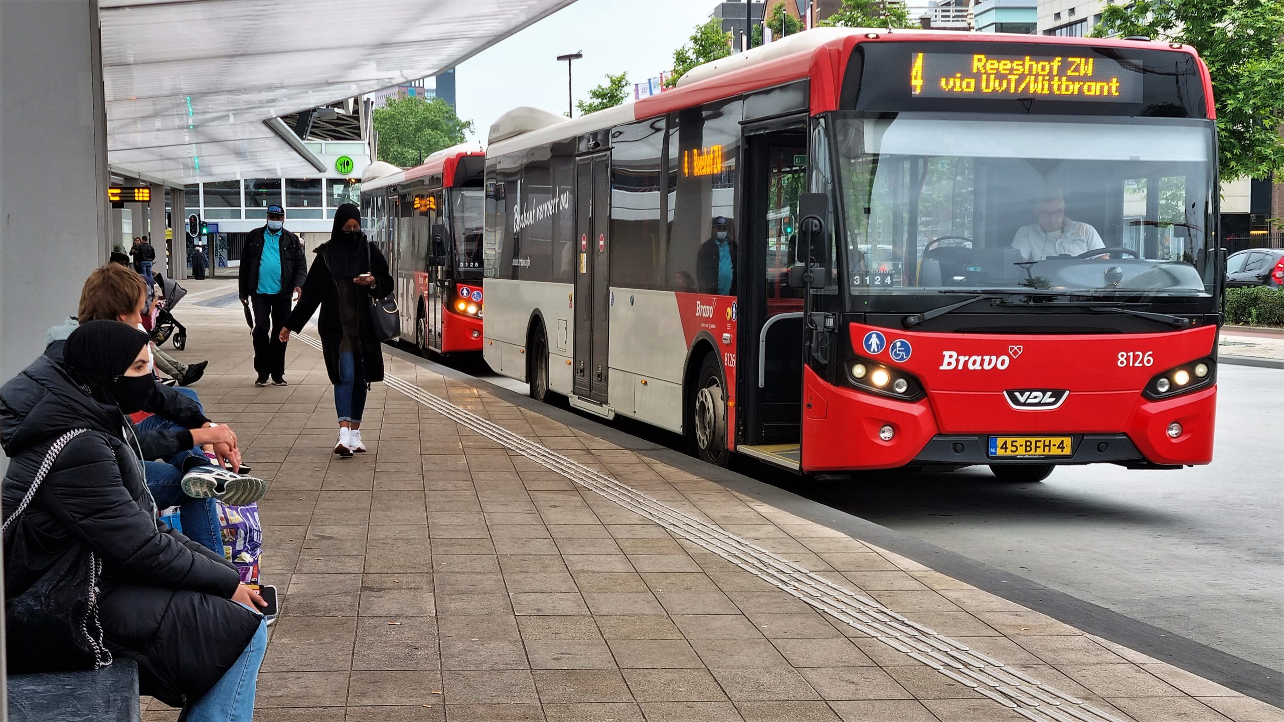 Rijden de bussen in Tilburg Januari 2026 vandaag alles wat je moet weten
