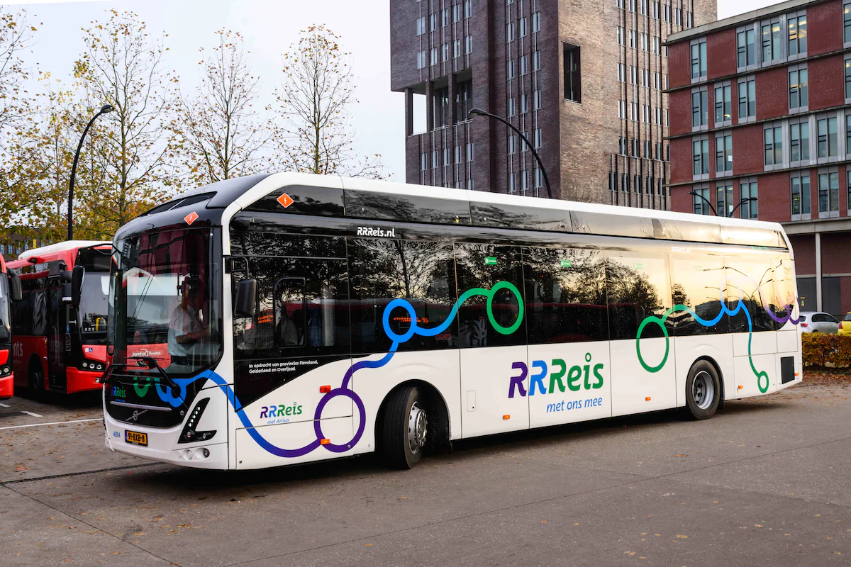 Wanneer rijden de bussen weer op 7 januari 2026? Ervaringen van reizigers