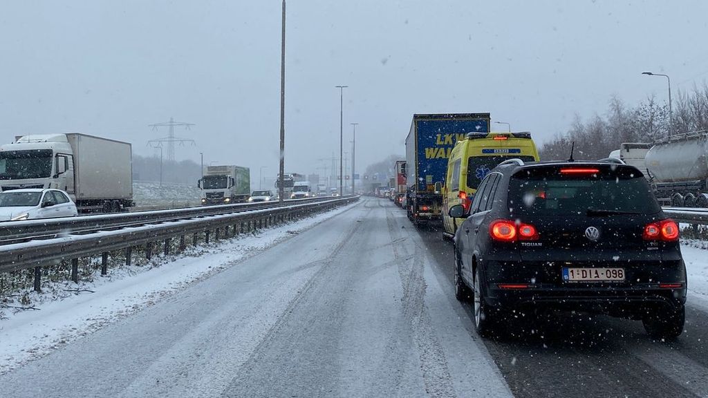Hoe zijn de snelwegen vandaag 7 januari 2026? Ervaringen van weggebruikers