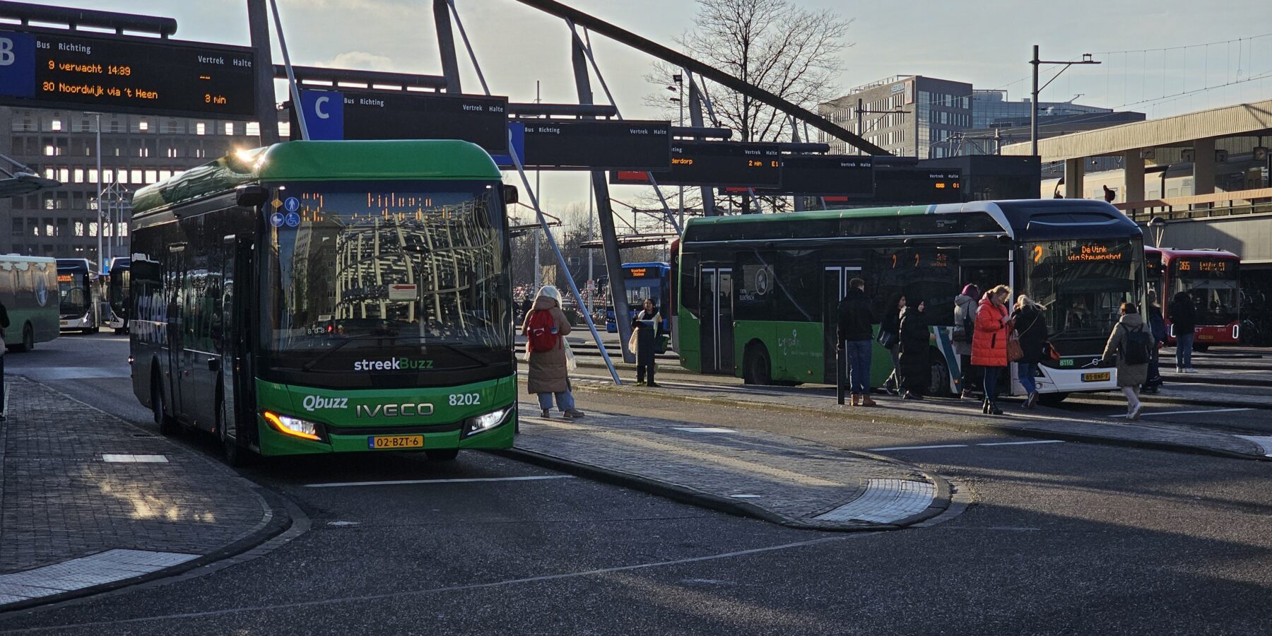 Qbuzz 8 januari 2026: Vertragingen en ervaringen van reizigers