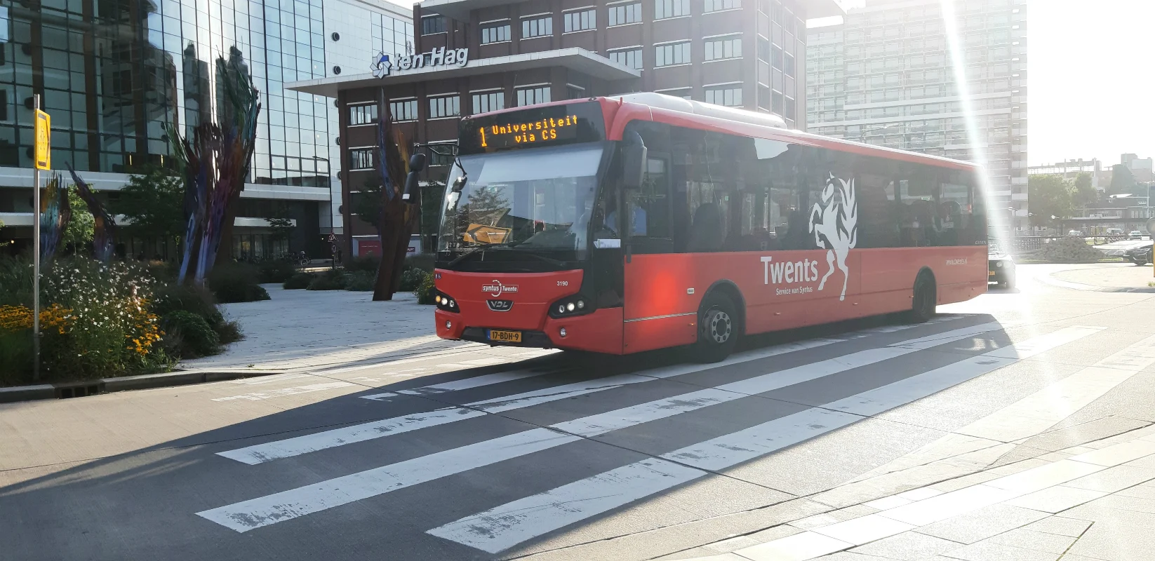 Rijden de bussen morgen? Zo plannen reizigers voor 9 januari 2026