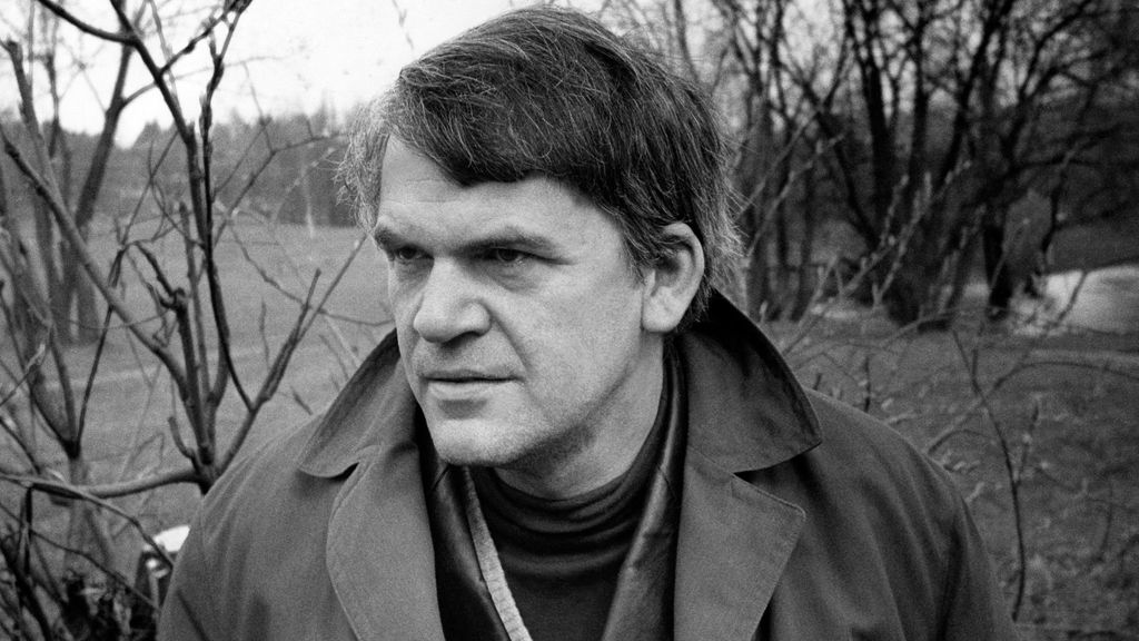 Wie is de auteur van De ondraaglijke lichtheid van het bestaan met 12 letters?