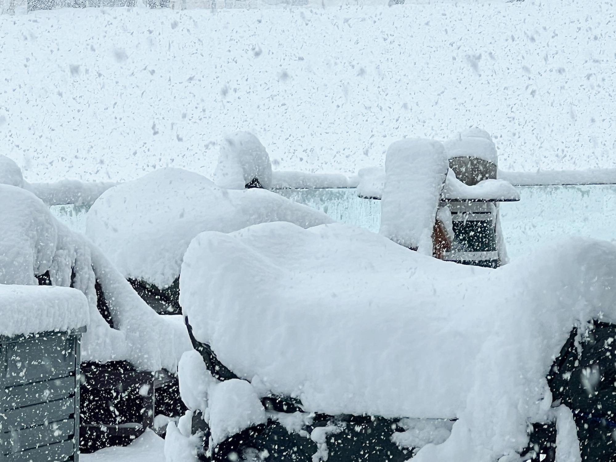 Waarschuwing voor matige sneeuw en ijs op 14 januari 2026