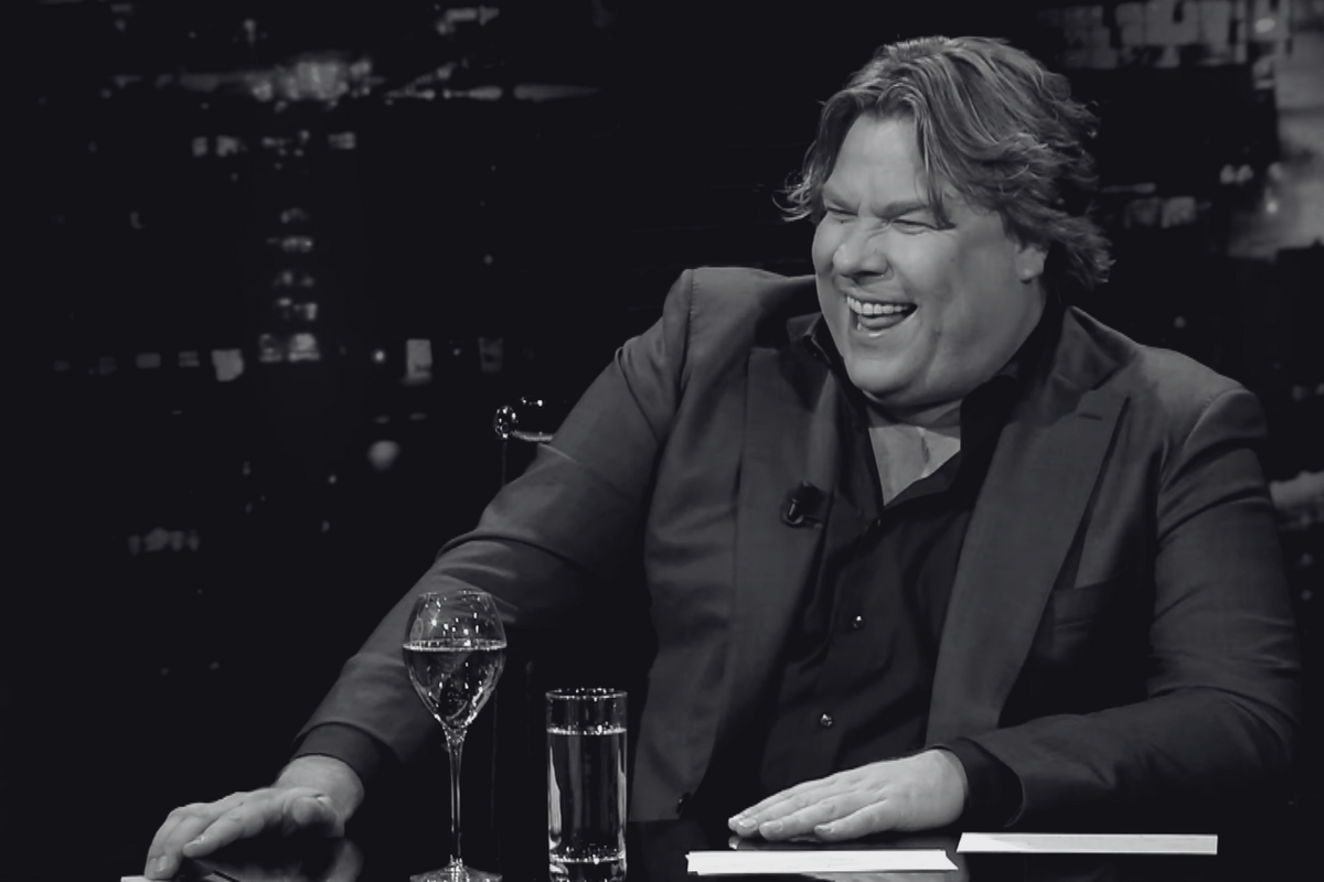 Waarom Heeft Frank Dane een Andere Achternaam?