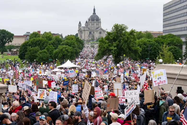 Wat gebeurt er nu in Minnesota? ICE‑operaties en protesten