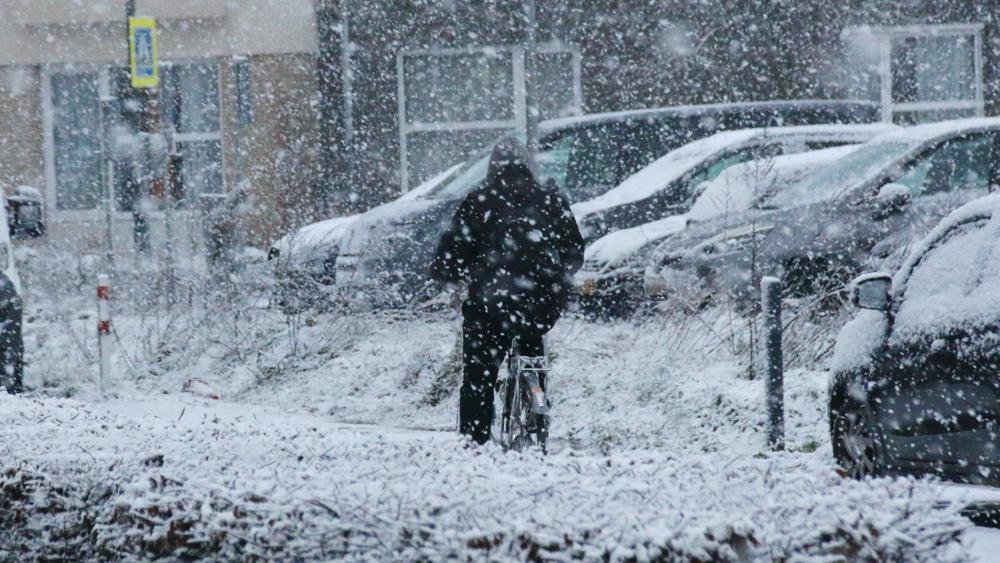 Lenteweer in zicht, winter blijft in Noord-Nederland