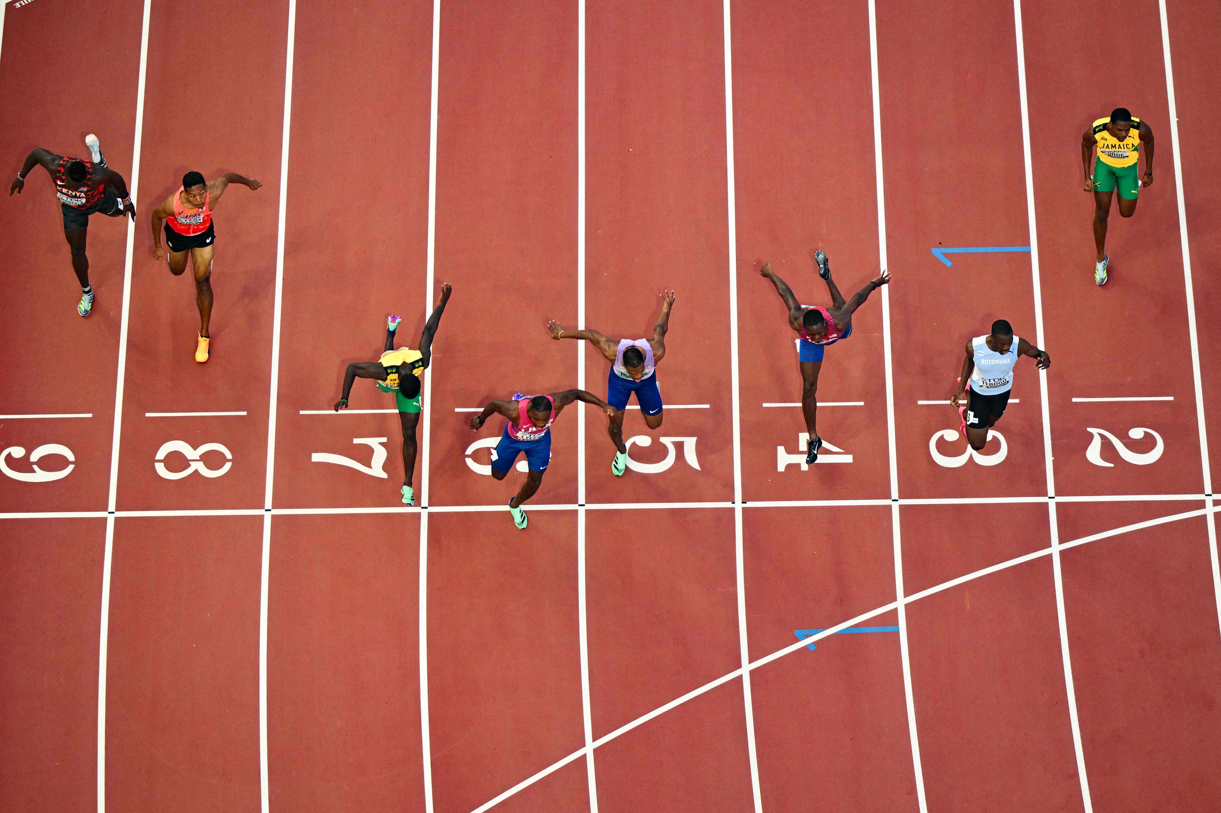 Atletiekwereld ziet positie uitgehold voor topcoach