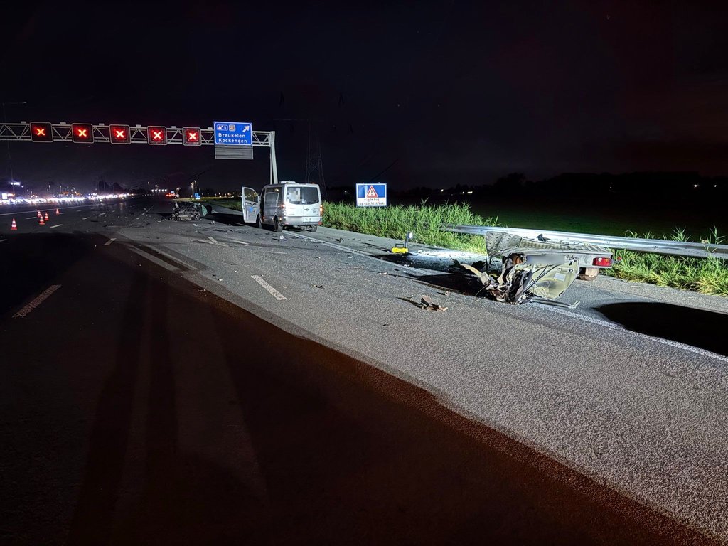 A2 afgesloten na ongeluk vandaag 8 februari: wat is er bekend?