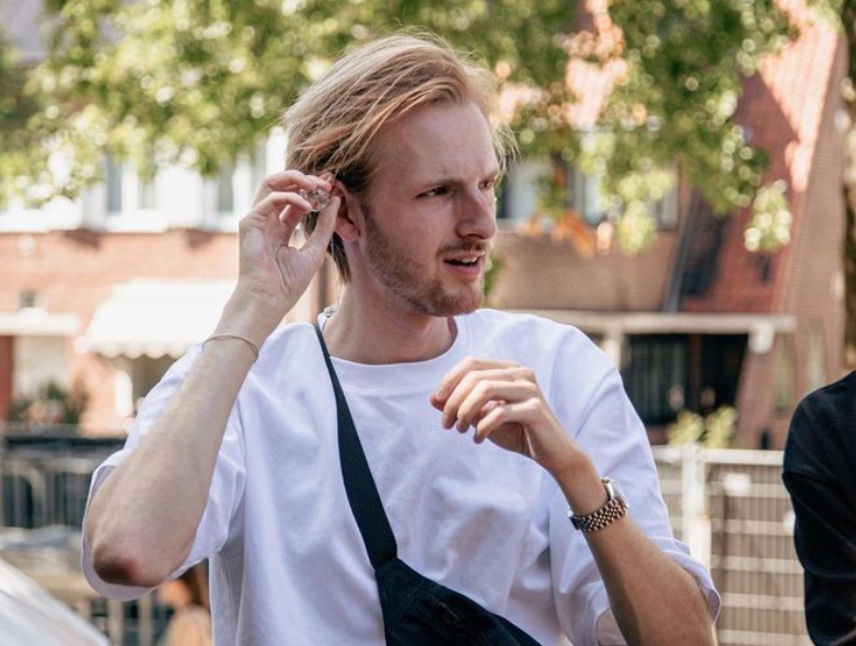 Hoe oud is Koen van de Bankzitters leeftijd, achtergrond