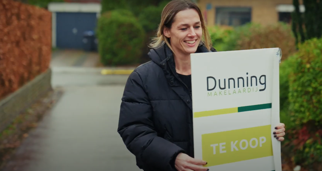 Grappig filmpje van een Engelse makelaar viral reel