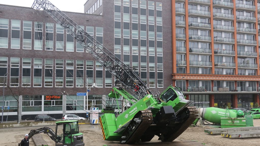 Kraan Ongeluk Rotterdam Dynamostraat – 40m Kraan Valt op Gebouw, Geen Gewonden