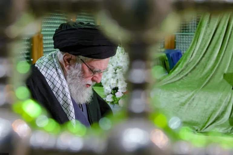 Wie is Khamenei en wat is zijn rol?