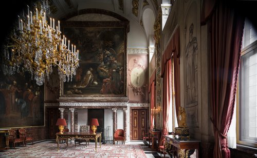 Het Paleis Is Eigendom Van De Overheid En Kan Veel Geld Opleveren Analyse
