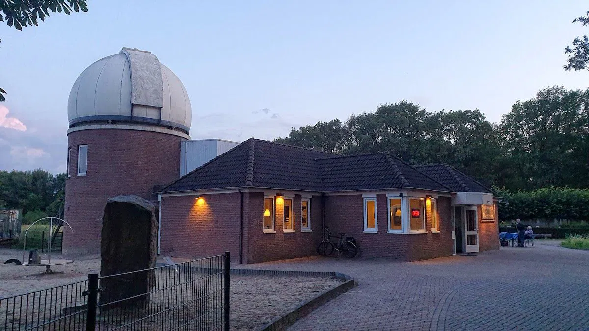 Waar Bevindt Zich De Cosmos Sterrenwacht? Locatie In Lattrop Twente