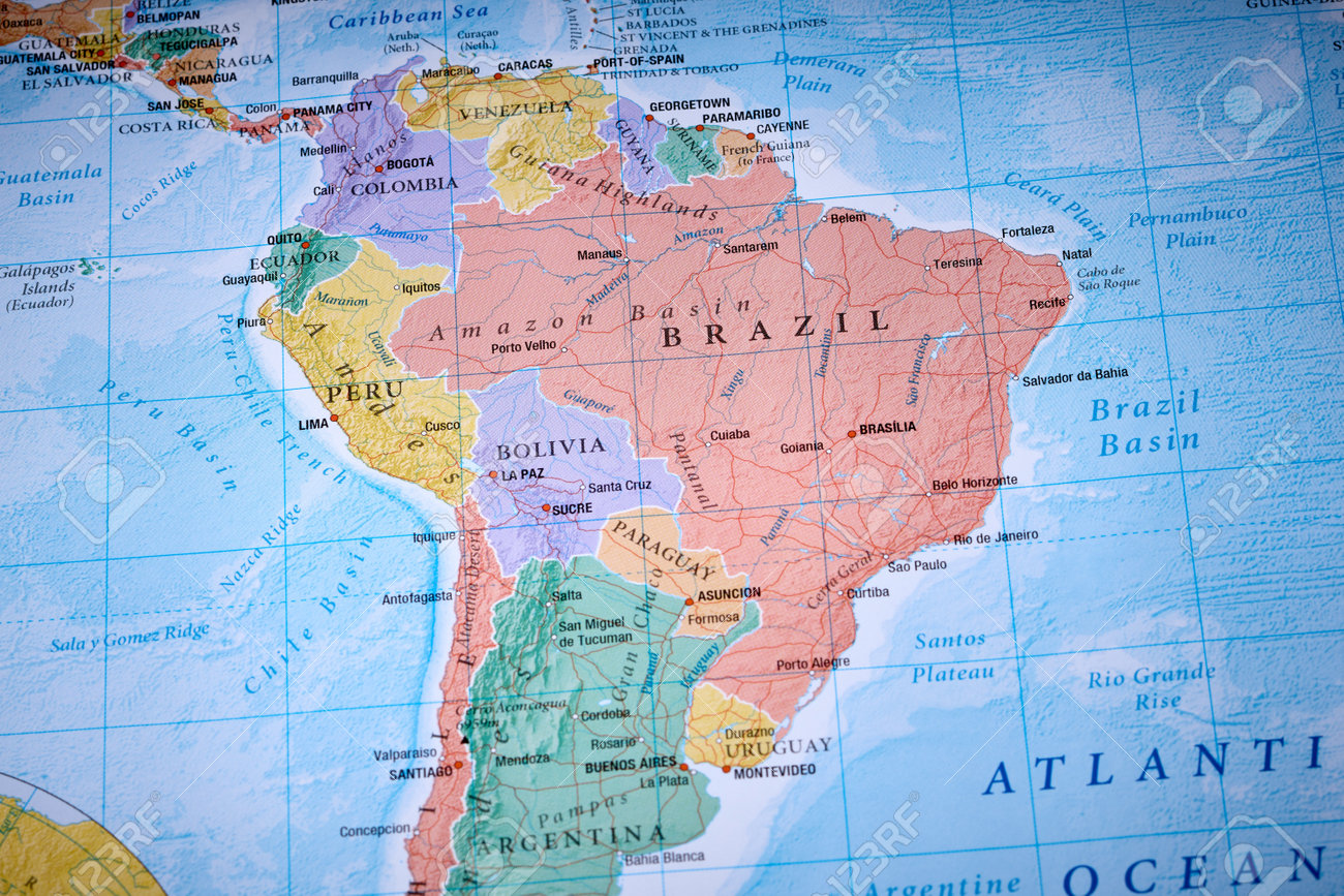 Zuid Amerikaans Land Dat Grenst Aan Peru En Colombia