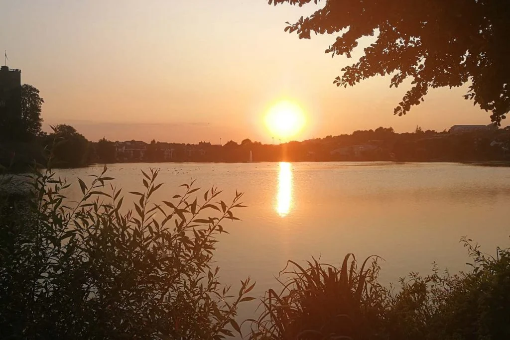 Hoelaat Gaat De Zon Onder Vandaag 12 Maart Tijd Van Zonsondergang In Nederland
