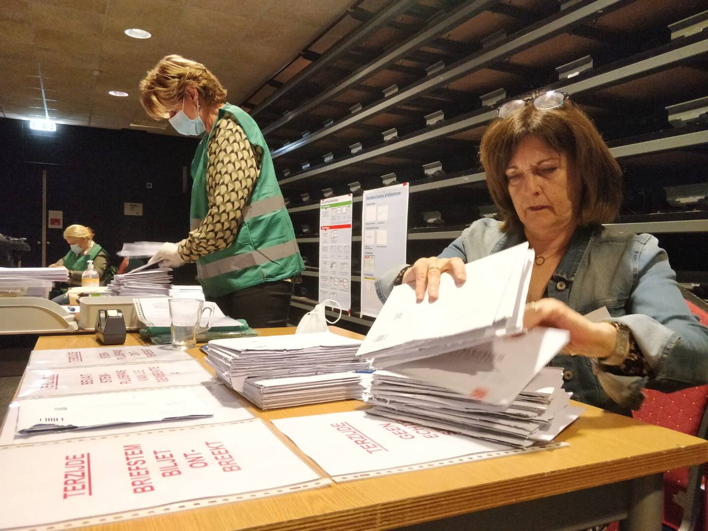 Stembureaus Openingstijden Wanneer Kiezers Hun Stem Kunnen Uitbrengen