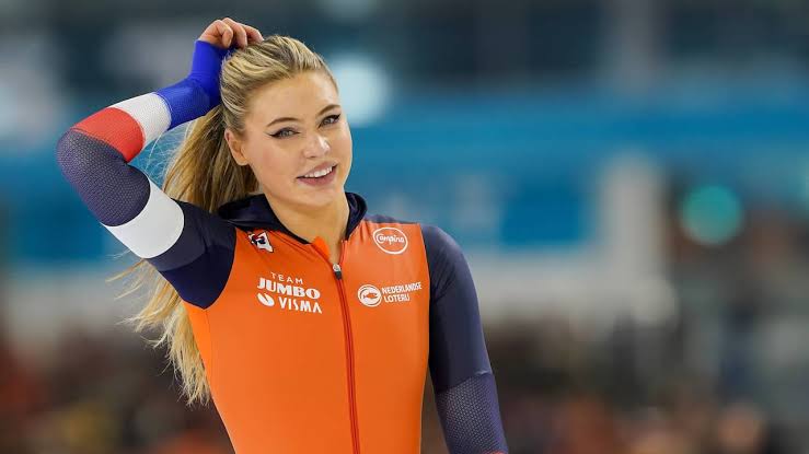 Hoe Lang Is Jutta Leerdam? Dit Is Haar Officiële Lengte